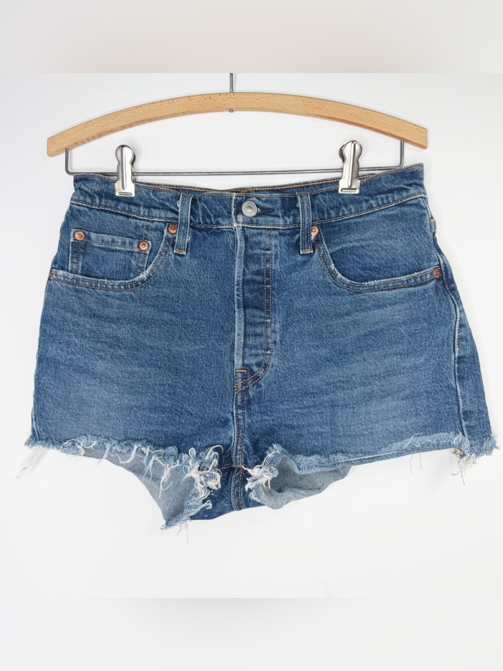 Levi’s‎ 501 Cut Off Denim Shorts Button Fly Medium Wash Size 28